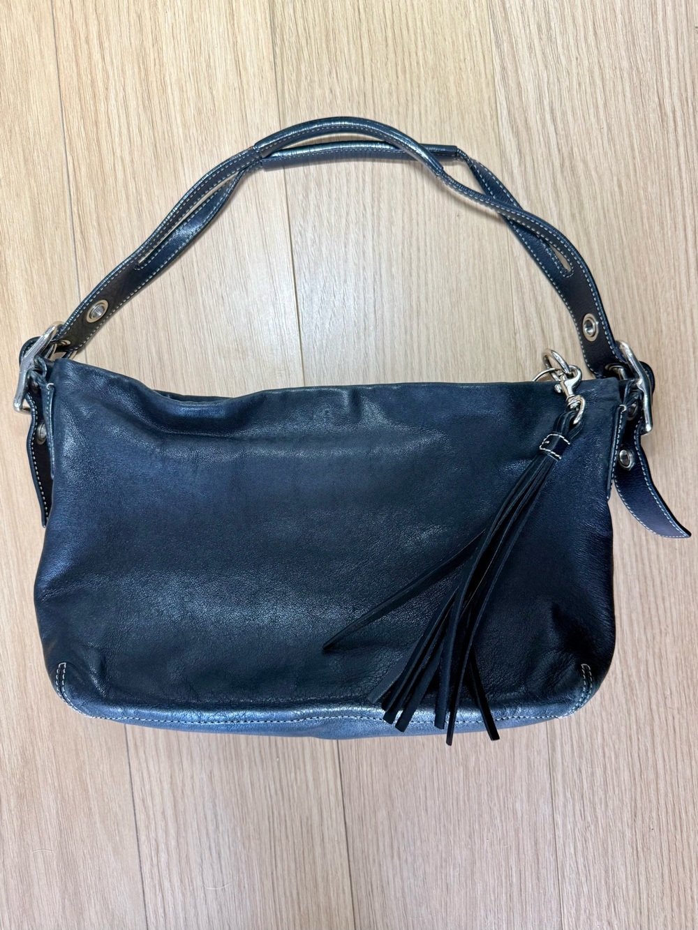 COACH Vintage Y2K East/West Black Leather Shoulder Bag with Tassel - EUC!